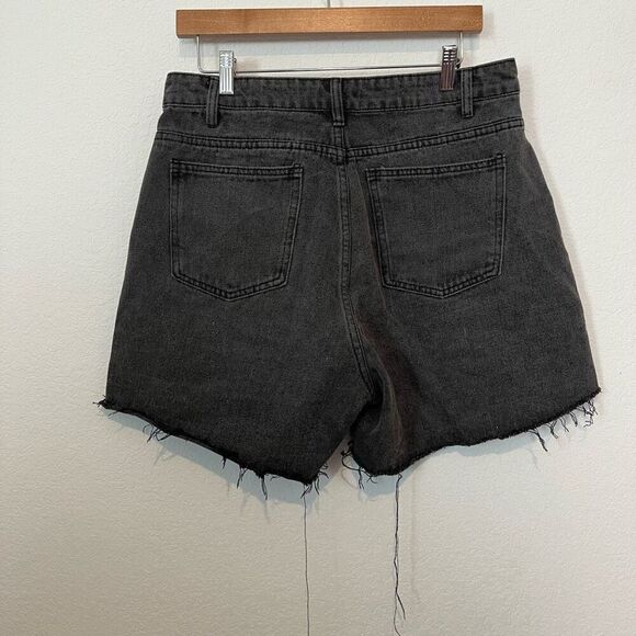 Dissh Black Wash Denim Old School Vintage Cut-Off Jean Shorts Size 14 US 10 - Picture 4 of 6